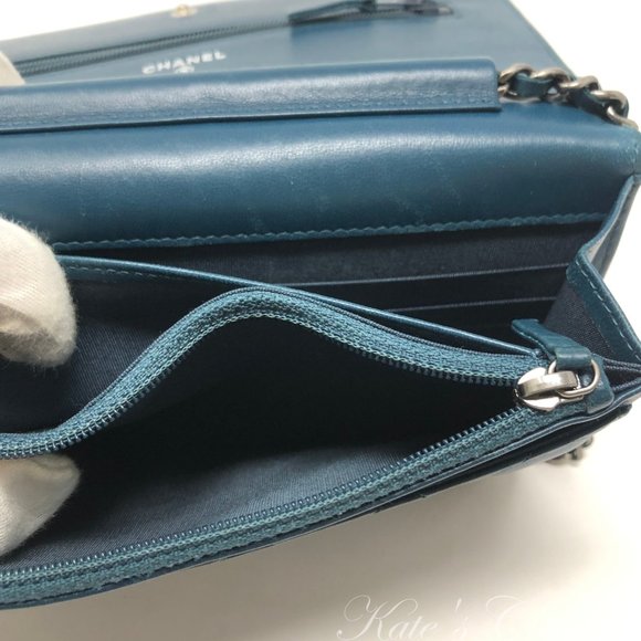 CHANEL Lambskin Boy Flap Wallet in Chain - Picture 11 of 14